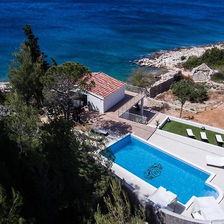 Villa Mendes Zastražišće 外观 照片