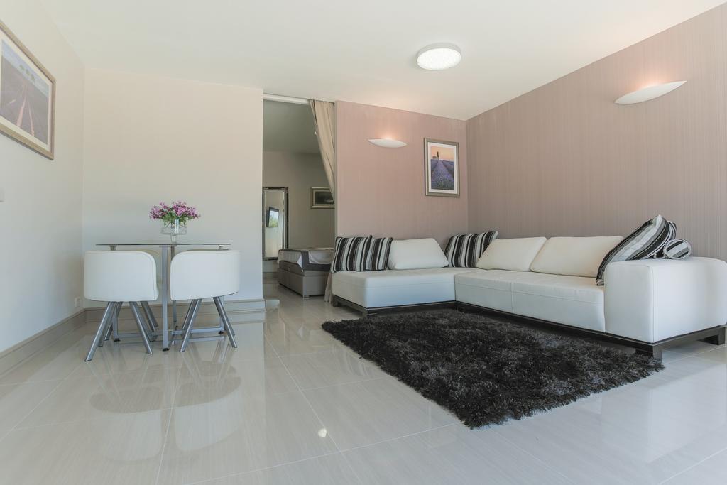 Villa Mendes Zastražišće 外观 照片